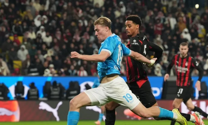 Milan kthehet shpejt nga Arabia Saudite, Napoli shkon në finale. Gafë e Maignan dhe goli i Hojlund vendosin ndeshjen (video)