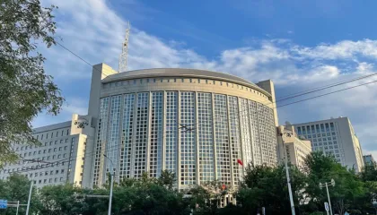 Ministrat e Jashtëm të Kinës, Kamboxhias e Tajlandës takohen në përpjekje për të konsoliduar paqen