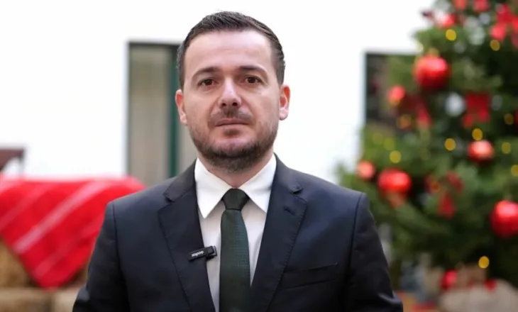 Ministri Salla uron fermerët dhe qytetarët për Vitin e Ri: Mbështetje dhe zhvillim!