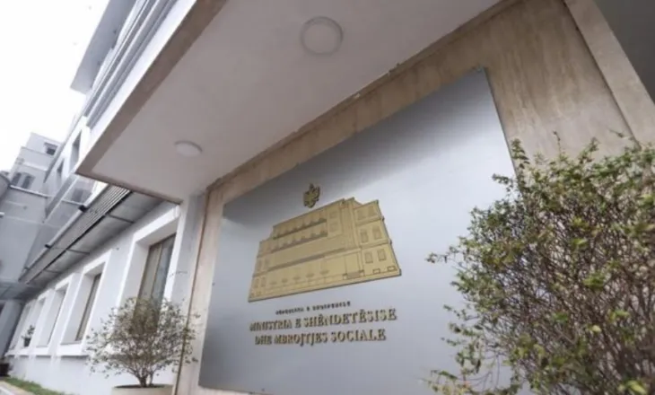 Ministria paralajmëron: Kujdes me alkoolin gjatë festave, rrezik helmimi akut