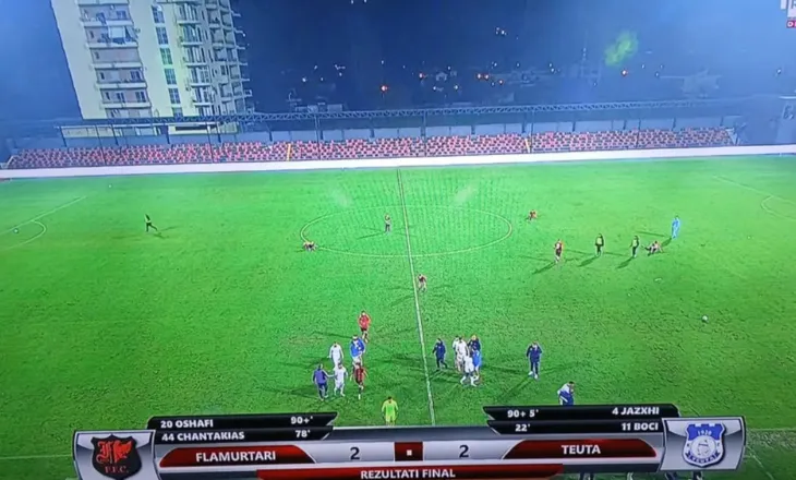Minutat e fundit në Flamurtari-Teuta janë dramë, nuk ka fitues në ndeshjen që u mbërthye nga tensioni