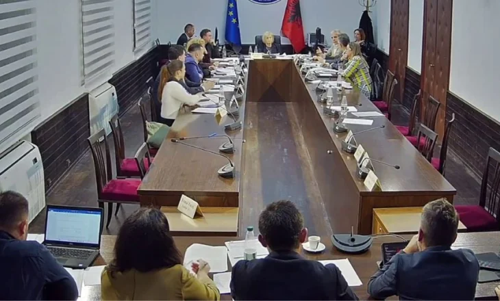 Miratohet buxheti në Komisionin e Ekonomisë/ 60 amendamentet e opozitës u rrëzuan, konfirmohet rialokimi i fondeve për 12 institucione