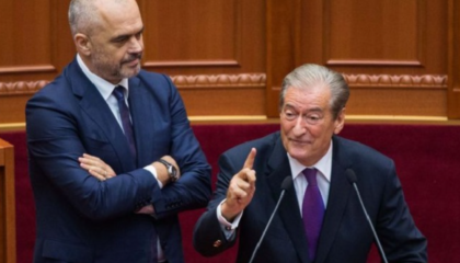 “Mishëron rrezatimin negativ”, Rama për Berishën: Komunisti ultrafanatik u kthye në konservator