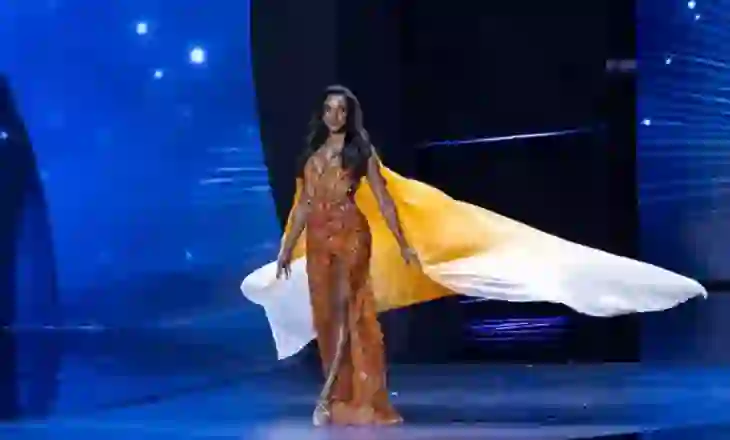 Miss Xhamajka: Duke luftuar për jetën pasi ra nga skena në konkursin e bukurisë