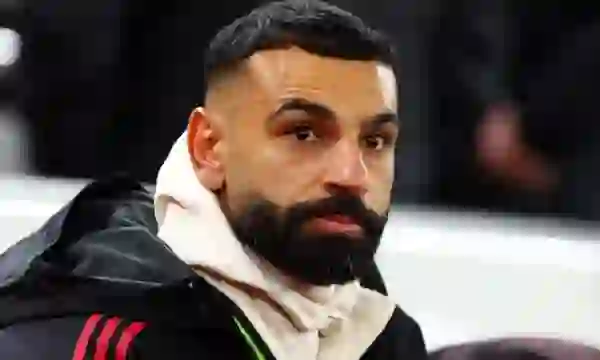 Mohamed Salah zbulon prishjen e marrëdhënieve me trajnerin Slot, Liverpuli mban qëndrim ndaj sulmuesit