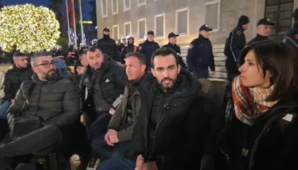 “More 64 mijë vota dhe nuk mbledh dot 64 vetë!”, Lapaj: O do të bjerë Edi, o do të më lërë shëndeti mua!