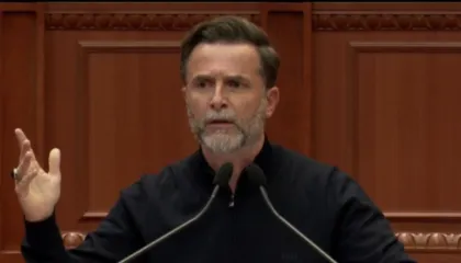 Mos e ndërprisni kalendarin e vaksinimit, Braçe apel prindërve: Mos dëgjoni idiotët që dalin nëpër ekrane, por mjekët