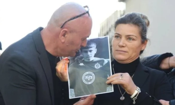 “Mos na i merrni fëmijët”/ Nëna e Martin Canit reagon pas vdekjes së adoleshentit nga Durrësi: M’u trondit shpirti!
