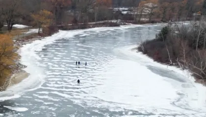 Moti i ftohtë në Kanada, banorët bëjnë patinazh në pellgjet e ishullit të Torontos