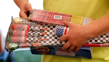 Mund të jetë fatale! Çfarë duhet të keni patjetër parasysh nëse festoni me fishekzjarre