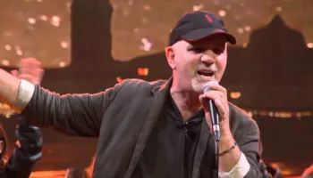 Muzika shqiptare në zi/ Gjendet pa jetë këngëtari i njohur shqiptar, zëri i këngës ikonike “Xhamadani vija vija”