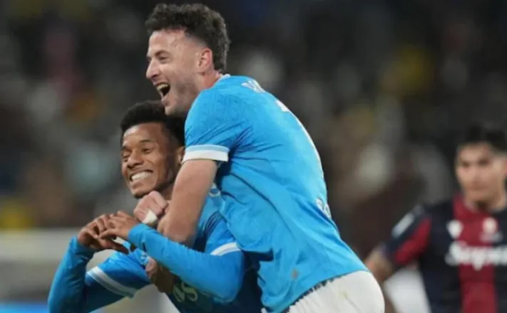 Napoli fiton Superkupën e Italisë, thyen Bolognan në finale