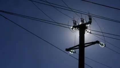 Ndërprerje të energjisë elektrike/ Bizneset ankohen për dëme, shkak bëhet…