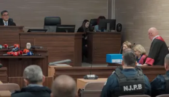 Ndërpritet seanca për shpërthimin në Ibër-Lepenc, mbrojtja kërkon përjashtimin e prokurorit