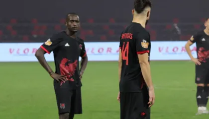 Ndodhen për mbijetesë në Superiore, një lojtar i Flamurtarit paguhet sa talenti i Shqipërisë në Serinë A