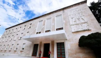 Ndryshime në qeveri/ Ministria e Mbrojtjes me një zv.ministër të ri, Rama firmos emërimin (EMRI)