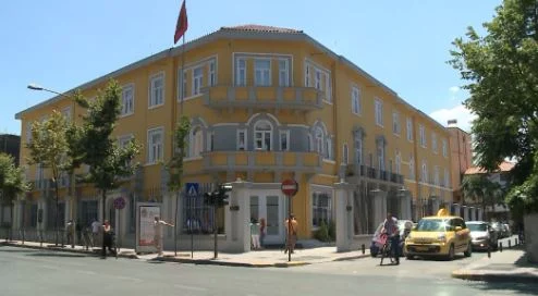 Ndryshime në qeveri/ Miratohet zëvendësministrja e Arsimit (EMRI)