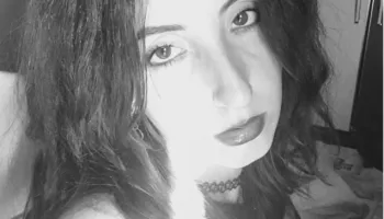 “Në anën tjetër”, poezi nga Enela Hoxha