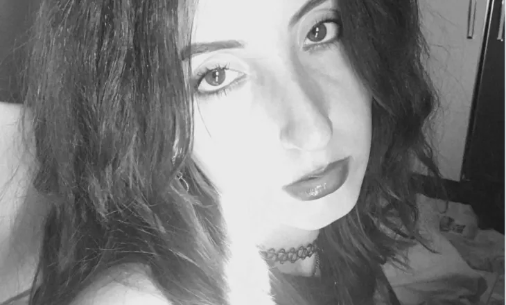 “Në anën tjetër”, poezi nga Enela Hoxha