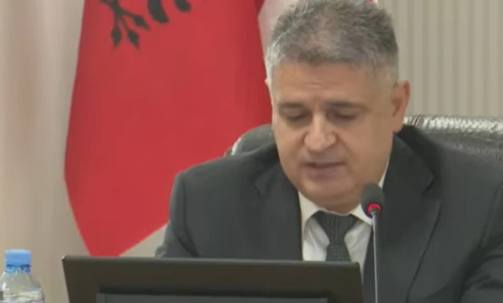 Në garë për kreun e SPAK/ “Kam kërkuar heqjen e mandatit për deputetë”, rrëfimi i Xholit për rrëmbimin e dy biznesmenëve: I detyruan të hapnin varret dhe…