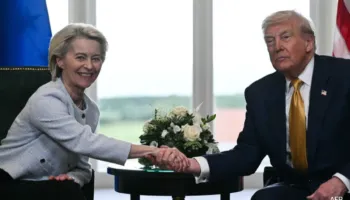 Në prag të negociatave për paqen në Ukrainë, Von der Leyen bisedë telefonike me Zelenskyn, Trump dhe liderë të BE-së