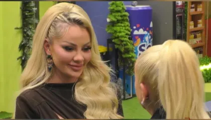 Nëna i kërkon Benitës të largohet nga Big Brother, thirrje Toney: Ki kujdes