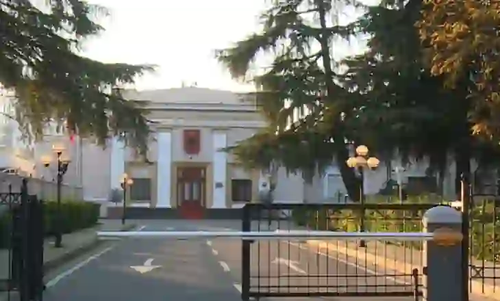 Nga interpelanca me Ramën te zgjedhja e Avokatit të Popullit, zbardhet rendi i ditës për seancën maratonë të së enjtes