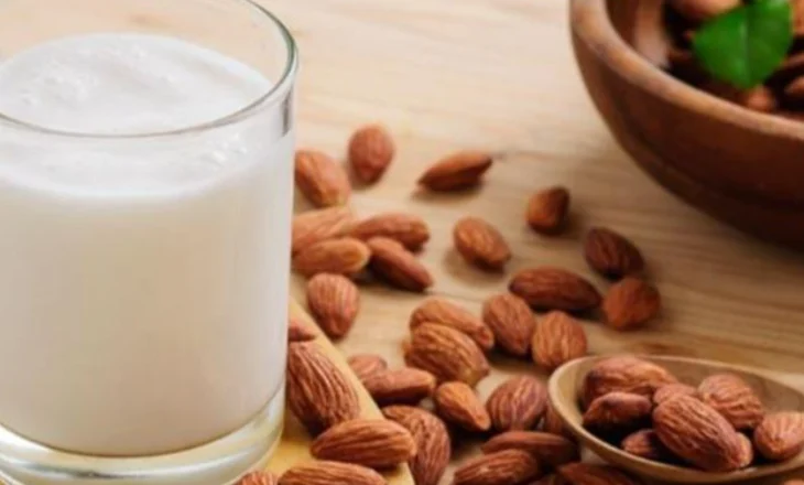 Nga qumështi te vezët, ja cilat janë ushqimet më të mira për shëndetin e kockave