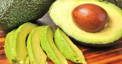 Nga tërshëra te avokado, njihuni me ushqimet që ndihmojnë në uljen e kolesterolit