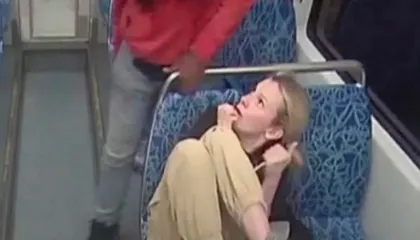 Ngjarja që ka shokuar Amerikën, dalin pamjet e plota tronditëse të vrasjes së 23 vjeçares në tren (VIDEO)