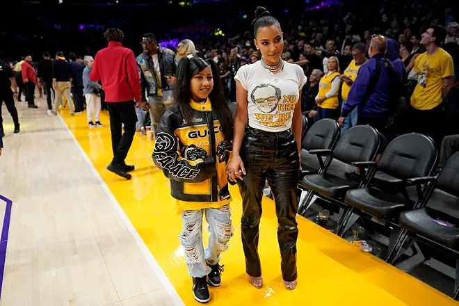 North West bën debutimin e saj të parë në Instagram