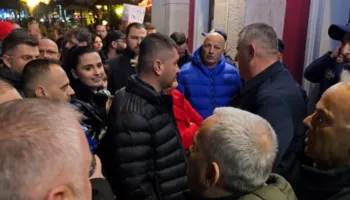 Nuk dorëzohen/ Vlora pa ujë, banorët paralajmërojnë sërish protestë, nesër para bashkisë