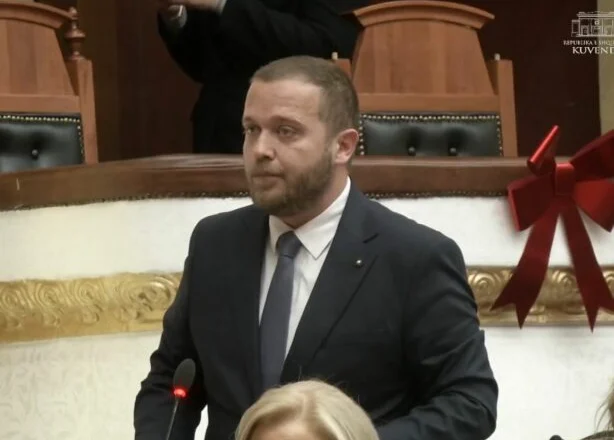 “Opozita, keq në histori, tmerr në matematikë”/ Seanca plenare, Bido: Për ju konsensus, është imponimi dhe pazari