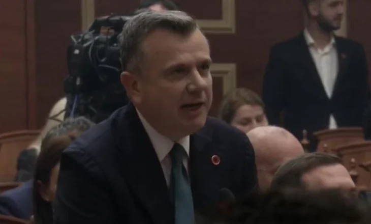 “Opozita nuk do ta zhvillojë seancën”, Balla-Peleshit: Hidhni në votim propozimin tim