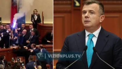 Opozita shkakton kaos në Kuvend, Balla: Zot fali se nuk dinë çfarë bëjnë, Berisha bën rrëmujë se ka hallin e vet