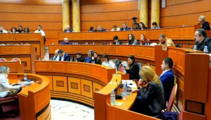 Pa prezencën e kryebashkiakut Erion Veliaj, Këshilli Bashkiak i Tiranës miraton Buxhetin 2026