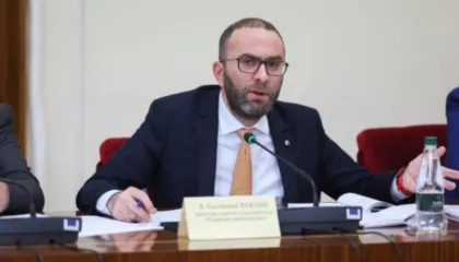 ‘Pa vendosur Kushtetuesja, Kuvendi nuk mblidhet për Ballukun’, Bardhi: Rama ka frikë dhe po kërkon të blejë kohë