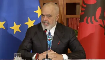 “Paga mesatare 833 euro, minimalja nga janari 500 euro”, Rama me gazetarët: Vitin e mbyllim me 3.9% rritje ekonomike