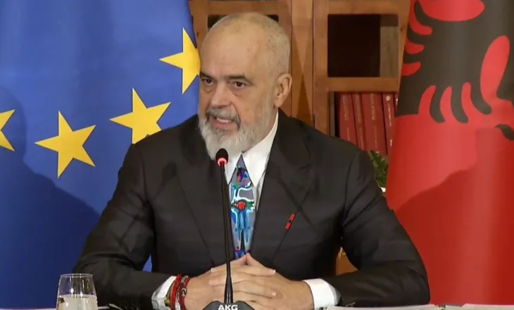 “Paga mesatare 833 euro, minimalja nga janari 500 euro”, Rama me gazetarët: Vitin e mbyllim me 3.9% rritje ekonomike