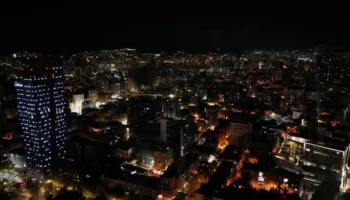 Paradoksi shqiptar: Ndërtime rekord, por 57.1% e shqiptarëve jetojnë në banesa të mbipopulluara