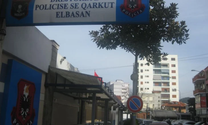 Parandalohet krimi brenda familjes në Elbasan, dhunoi dhe kërcënoi me thikë bashkëshorten e tij, pranga 57-vjeçarit