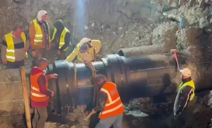 Pas 5 ditësh pa ujë, rikthehet pjesërisht furnizimi në Vlorë! Riparohet defekti, por autobotet sërish “në aksion”