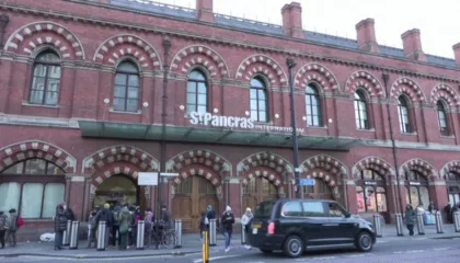 Pas defekti elektrik që ndërpreu lëvizjen e trenave në kanalin e La Manshit, Eurostar rinis punën