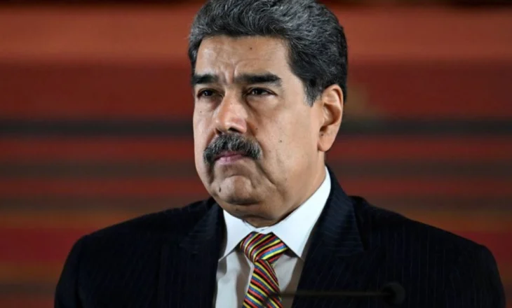 Pas kërkesave nga qeveria e Trump, Maduro miraton fluturim për riatdhesimin e emigrantëve nga SHBA-ja