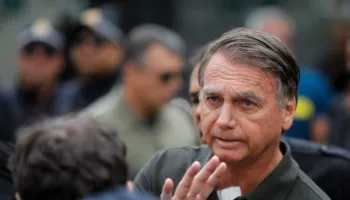 Pas mbylljes në qeli, ish-presidenti Bolsonaro përfundon në spital, i nënshtrohet një operacioni