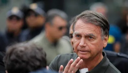 Pas mbylljes në qeli, ish-presidenti Bolsonaro përfundon në spital, i nënshtrohet një operacioni
