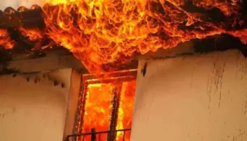 Përfshihet nga flakët banesa në Laç, shkak bombola e gazit