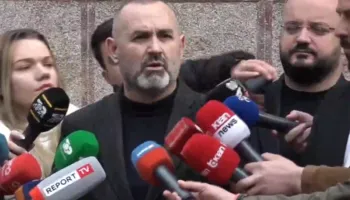 Përjashtimi i 6 deputetëve demokratë, Ulsi Manja: Seancë jo normale, me veprime të dhunshme