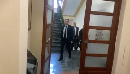 Përjashtimi i deputetëve të PD, shtyhet mbledhja e Sekretariatit të Etikës