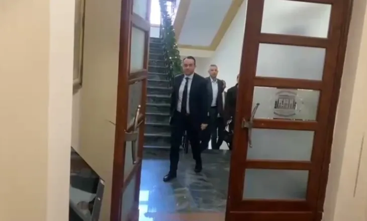 Përjashtimi i deputetëve të PD, shtyhet mbledhja e Sekretariatit të Etikës